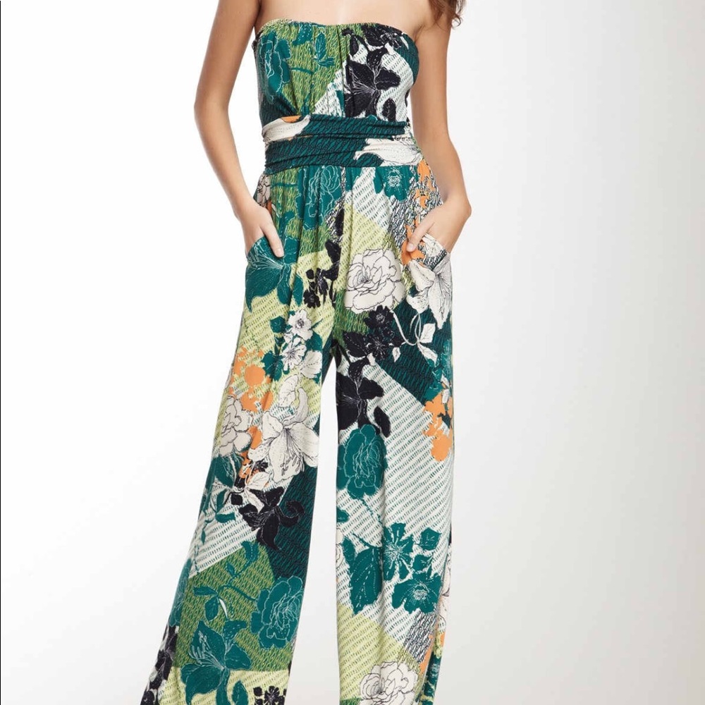 Like new Surpluses keyhole strapless jumpsuit